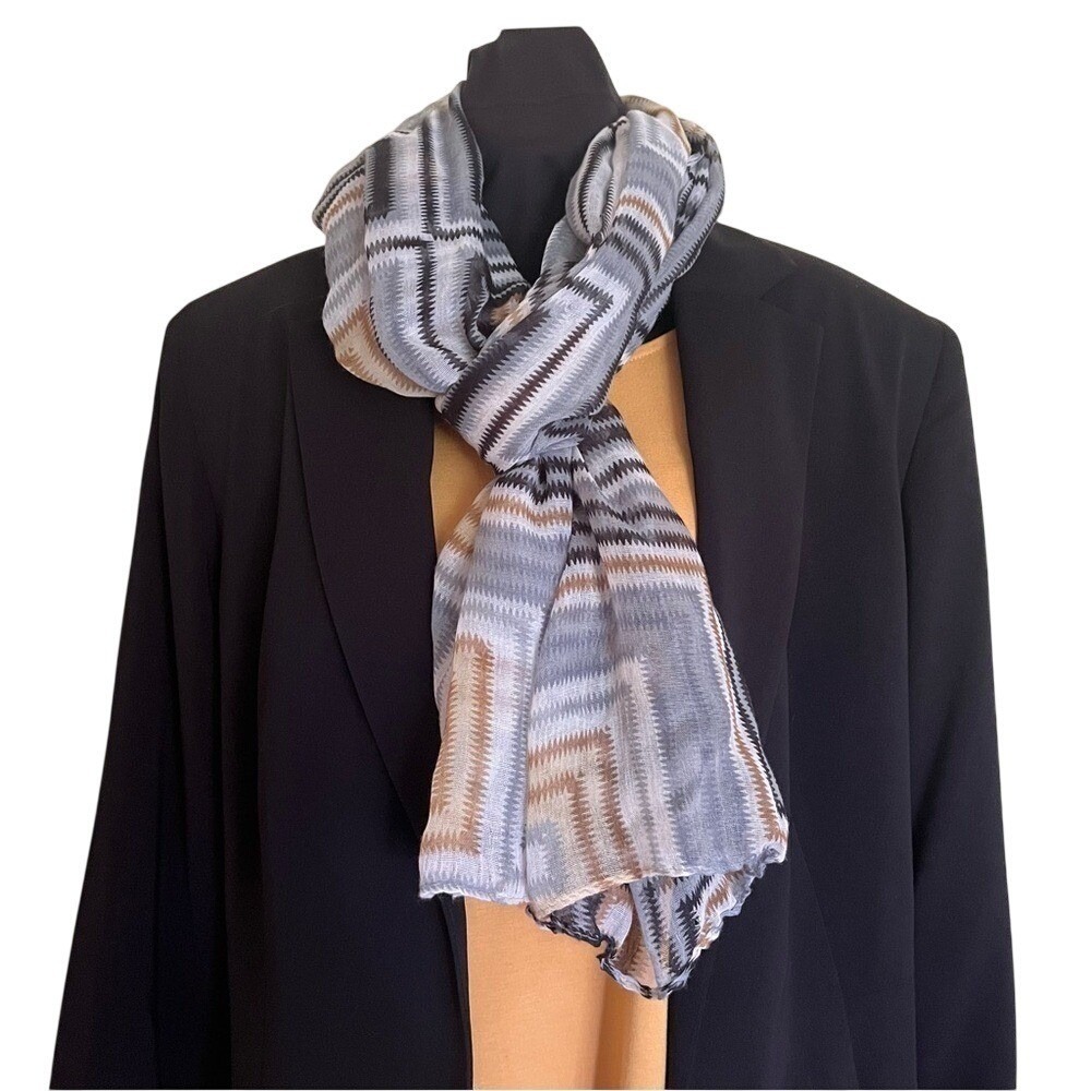*FREE with bundle! Charming Charlie Zigzag Pattern Scarf